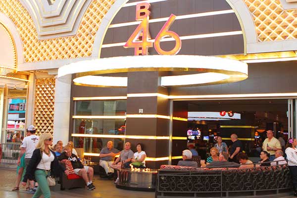 Refilling Your Drink During a Fremont Street Concert 5 Bar-46-Golden-Nugget