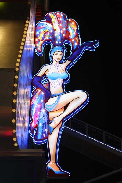 Slotzilla Showgirl