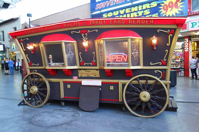 Five Ways to Improve Your Mojo Before Gambling in a Las Vegas Casino 5 Fortune teller
