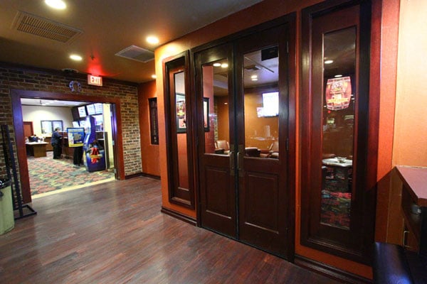 Binions Cigar Lounge3