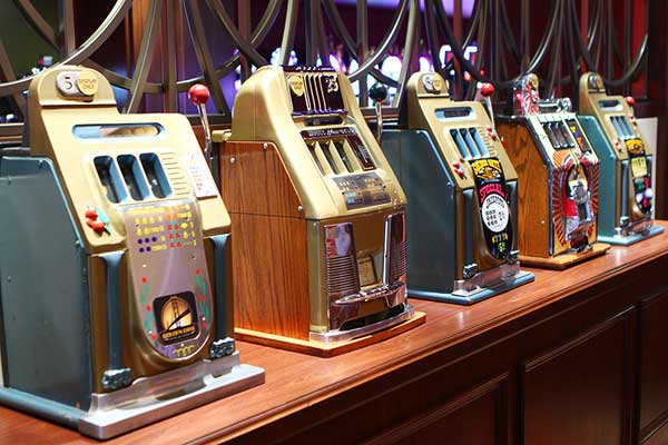 Weird and Wonderful Slot Machines You Have To See in Downtown Las Vegas 2 Golden Gate Vintage Slots