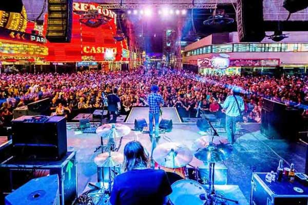 Embrace New Beginnings: Celebrate Your Divorce Party in Downtown Las Vegas 3 Concert Band