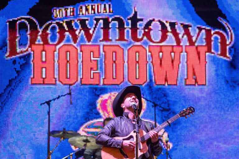 The Downtown Hoedown Kicked Off the National Finals Rodeo With a Bang 5 Downtown Hoedown Las Vegas
