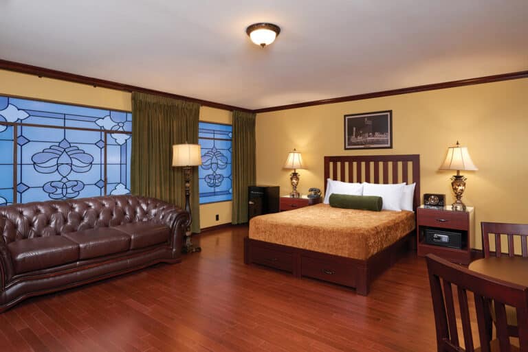 Apache Hotel Suite