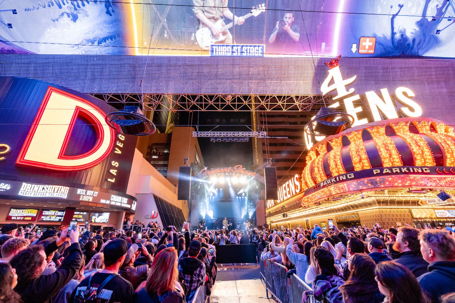 free entertainment 3rd Street Stage at fremont street experience